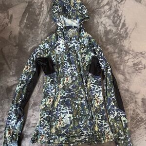 Lululemon Colorful Patterned Hooded Running Jacket